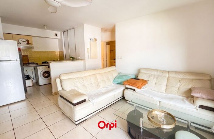ORPI SAINTE CLOTILDE - T2 AVEC POTENTIEL — photo 2