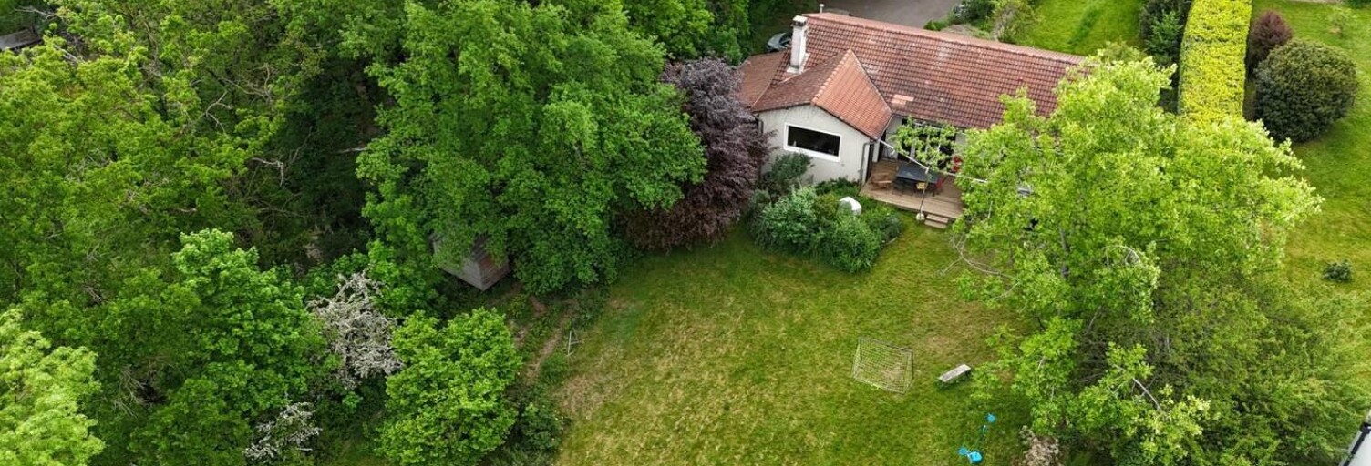 Maison 5 Pièces 125 m² à louer à Éveux (69210)