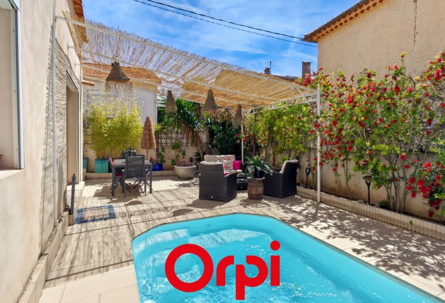 Maison individuelle avec piscine — photo 1