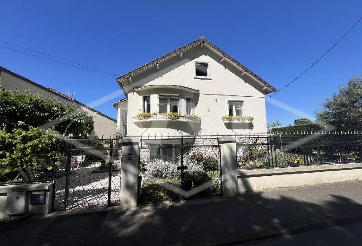 Vente maison 7 pièces 130 m² Combs-la-Ville (77380) — photo 1