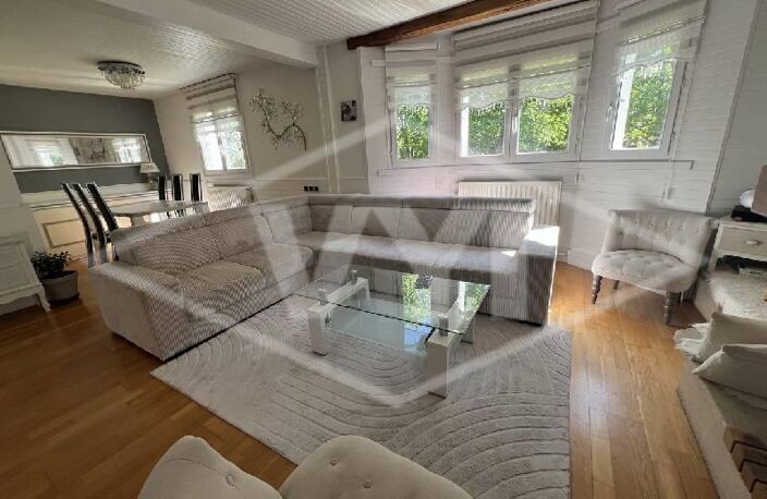 Vente maison 7 pièces 130 m² Combs-la-Ville (77380) — photo 2