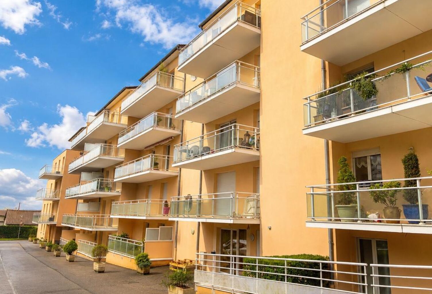   LIMOGES – APPARTEMENT T2 AVEC BALCON ET PARKING PRIVATIF DANS RÉSIDENCE RÉCENTE — photo 1