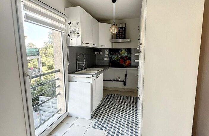 Bel appartement 2 pièces vendu libre avec terrasse et place de parking à Roquebrune-sur-Argens — photo 4