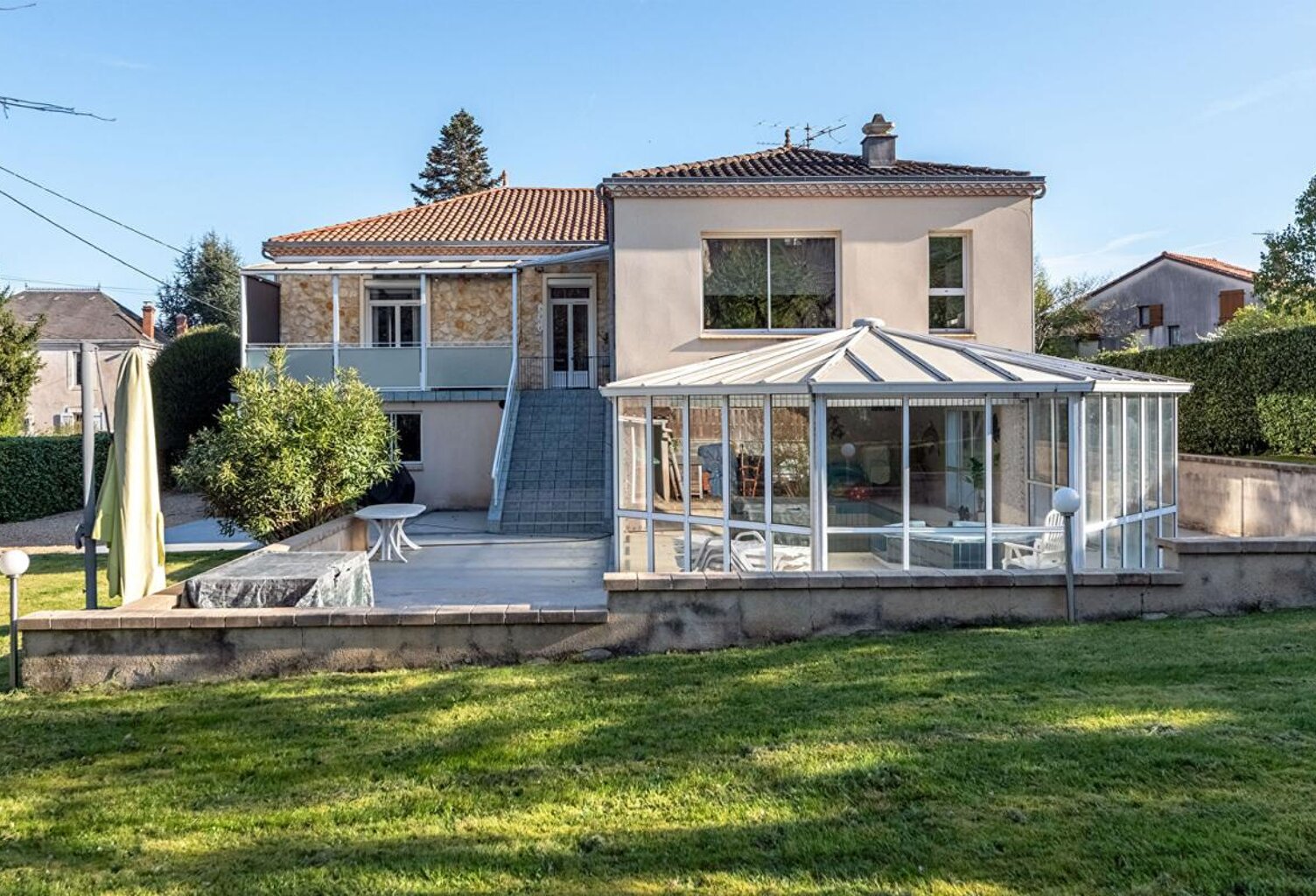 Maison de ville Boulazac 7 pièce(s) 223 m2 avec piscine intérieure — photo 1