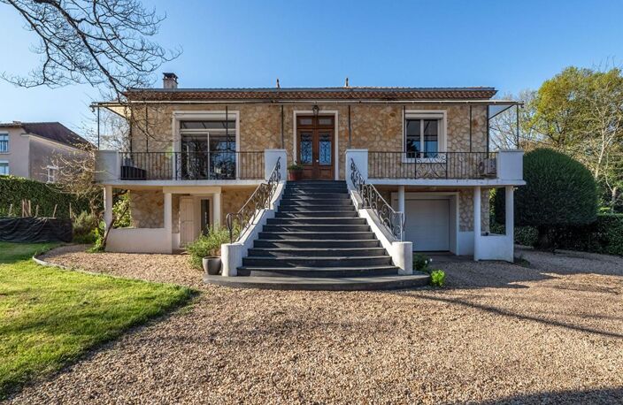 Maison de ville Boulazac 7 pièce(s) 223 m2 avec piscine intérieure — photo 3