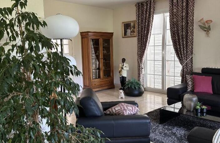 Maison Chateaubriant 10 pièce(s) 280 m2, 6 chambres , 10834m² de terrain — photo 3