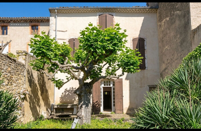 MAISON BOURGEOISE PEYRIAC MINERVOIS 190  SH  ET JARDIN — photo 2