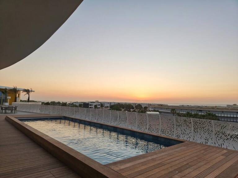 INVESTISSEMENT DUPLEX DE LUXE 87,5 m² au Coeur du Village Naturiste : Prestations Hôtelières (Piscine, Jacuzzis), Vue Port et Réserve Naturelle — photo 1