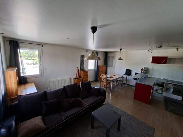 Appartement Grand Couronne 2 pièce(s) 53 m2 avec local commercial — photo du bien
