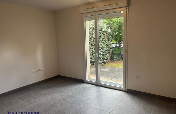 Location appartement 1 pièce 25 m² à Cugnaux (31270) — photo 3