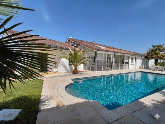 Maison À Vendre — photo du bien