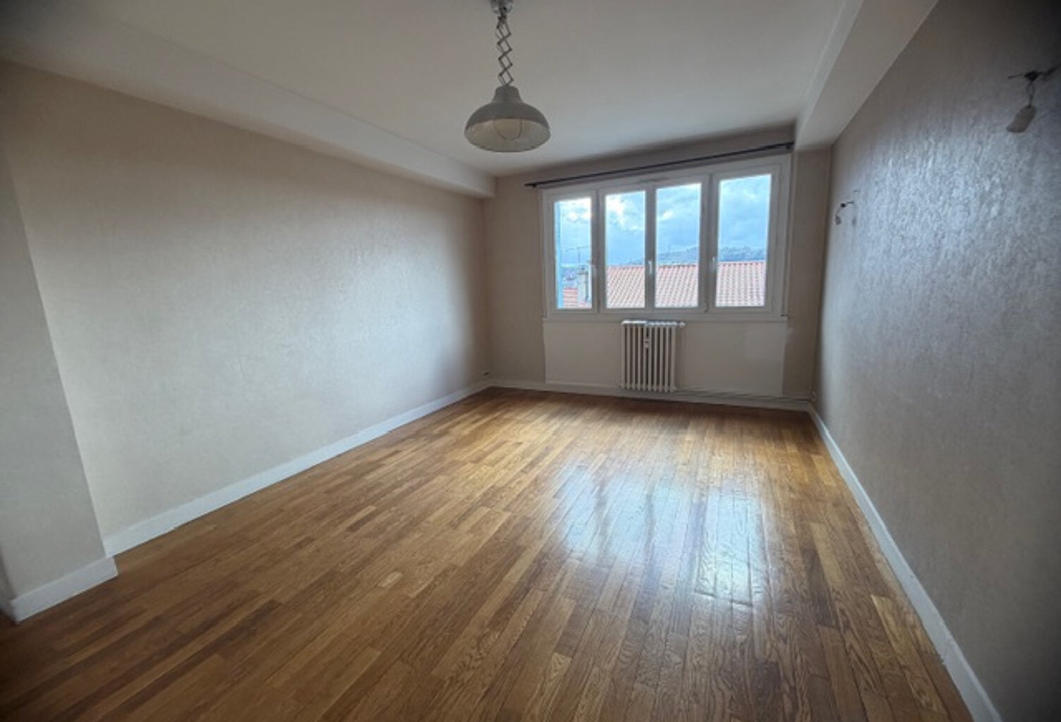 Appartement F4 SAINT-ETIENNE CRET DE ROC — photo 1