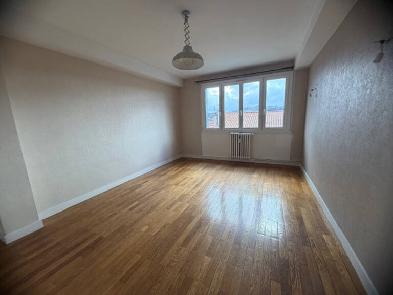 Appartement F4 SAINT-ETIENNE CRET DE ROC — photo 1