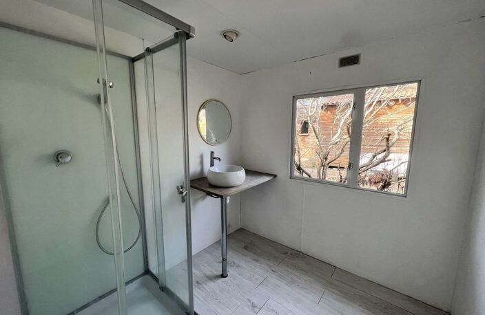 Mobil-home et chalet sur terrain de loisir au Castellet — photo 5