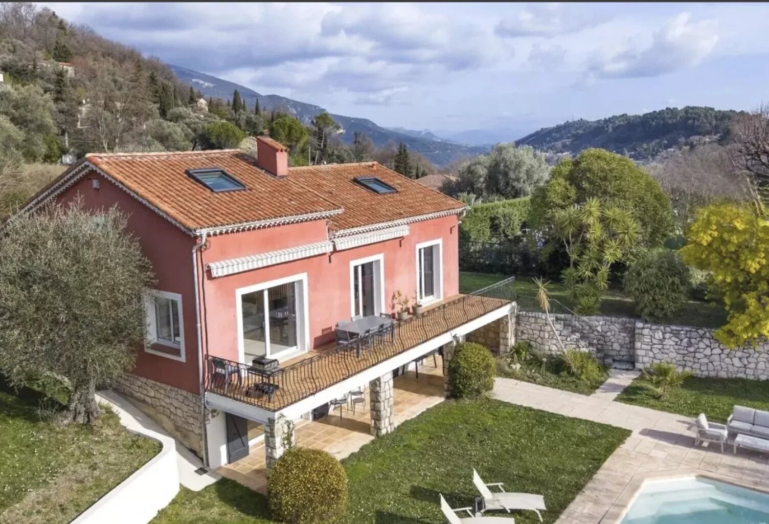 Maison — photo 1