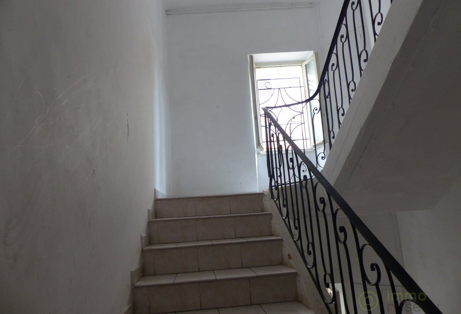 Immeuble — photo 1