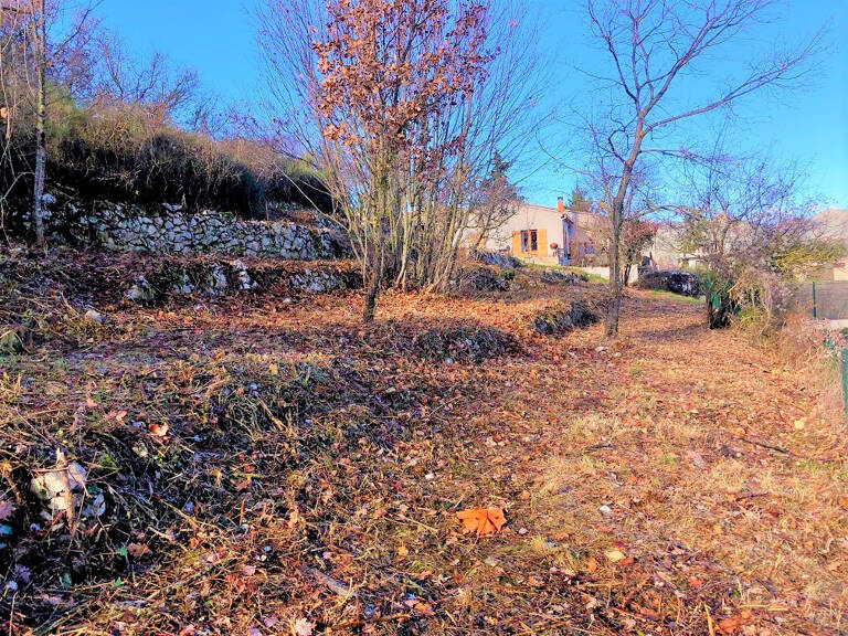 Beau terrain avec PC accordé — photo 1