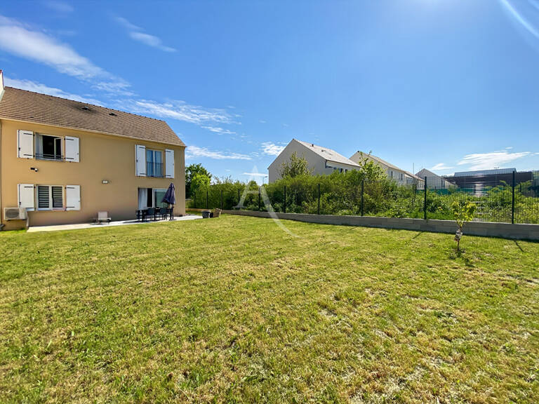 Maison Jouy Le Moutier — photo 1
