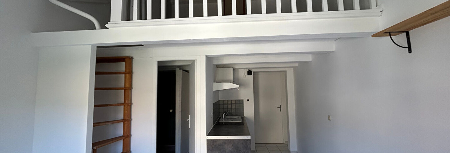 Appartement 1 Pièce 22 m² à louer à Sausset-les-Pins (13960)