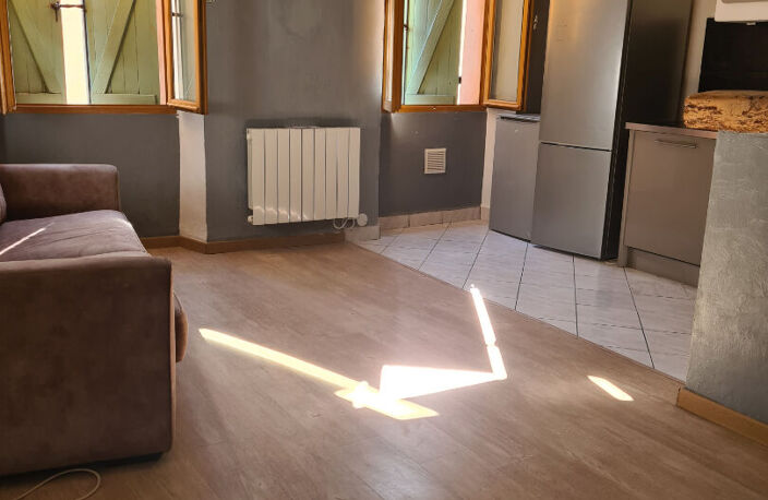 Appartement de type 4 La Roquebrussanne — photo 3