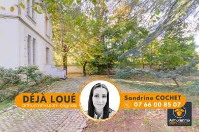 Maison 9 pièces 2900 €