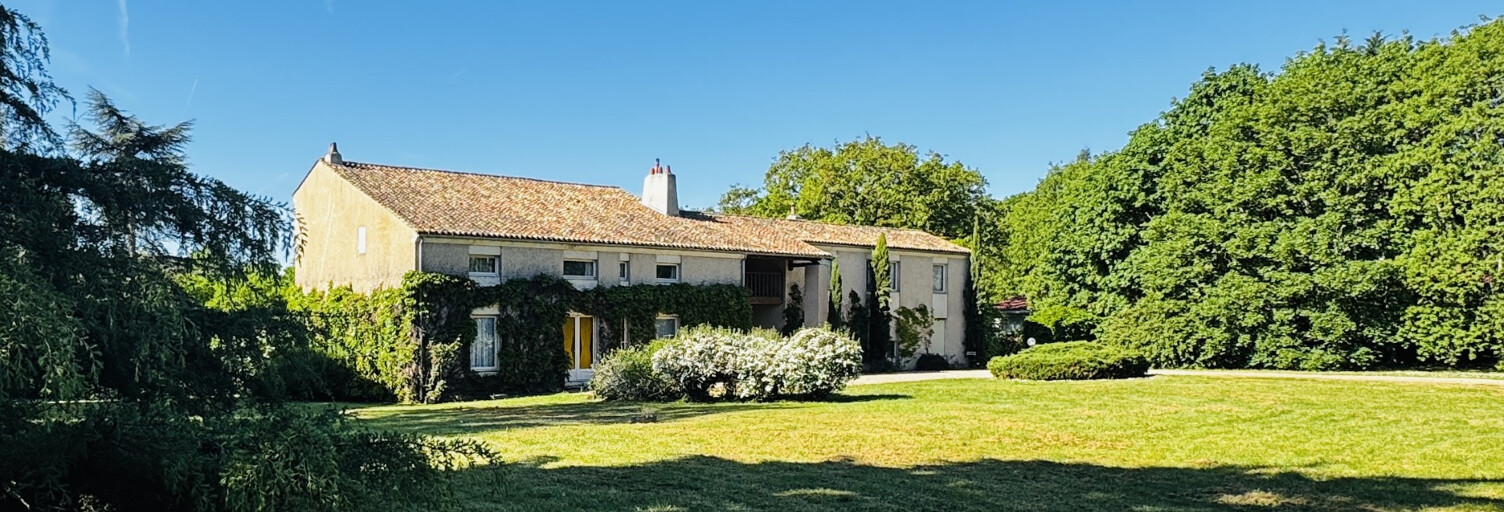 Maison 9 Pièces 285 m² à vendre à Nouaillé-Maupertuis (86340)