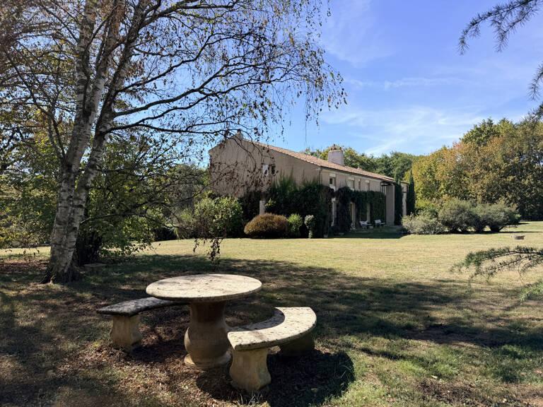 Ensemble de deux maisons sur parc de plus d'un hectare — photo 1