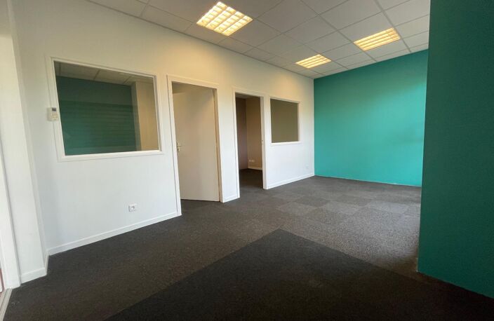 Location commerce  90 m² à Toulouse (31300) — photo 4