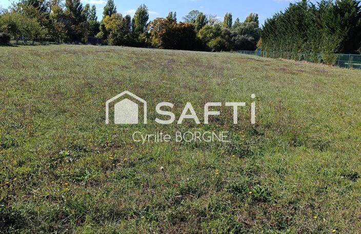 deux terrains constructibles pour un total de 4 265m² — photo 2