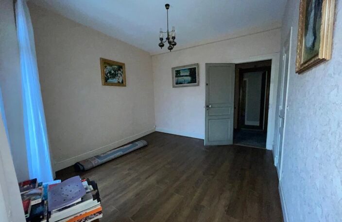 Maison à renover centre ville de luchon — photo 4