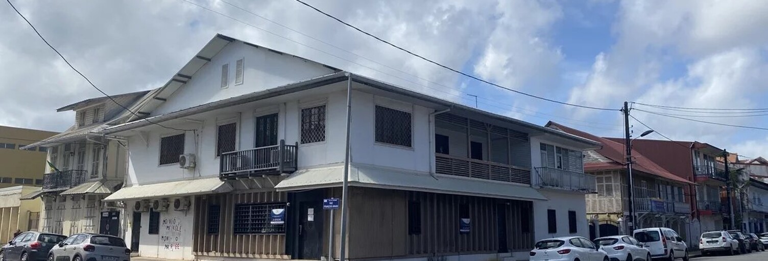 Immeuble  900 m² à vendre à Cayenne (97300)