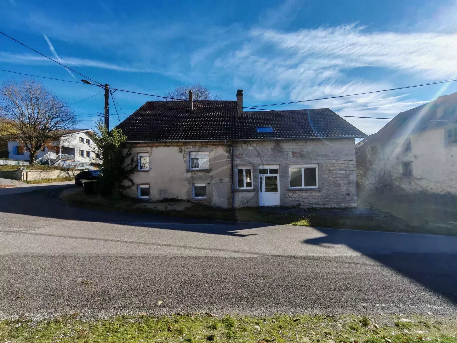 Maison 4 pièces 130 m² · à Maison Vyt-lès-Belvoir · 130 m² · 135 000 €