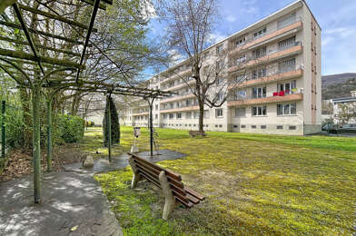 Appartement 4 pièces 227000 €