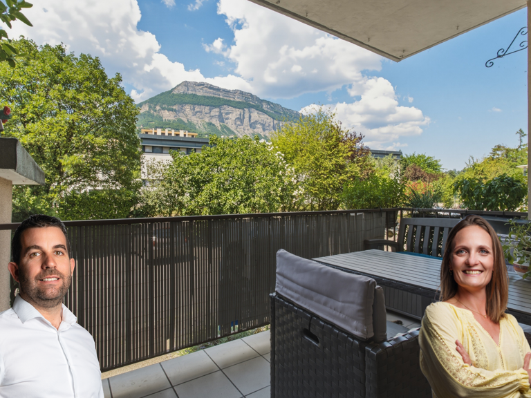 Isère (38) - A Vendre MEYLAN - Appartement T4 traversant 67 — photo 1