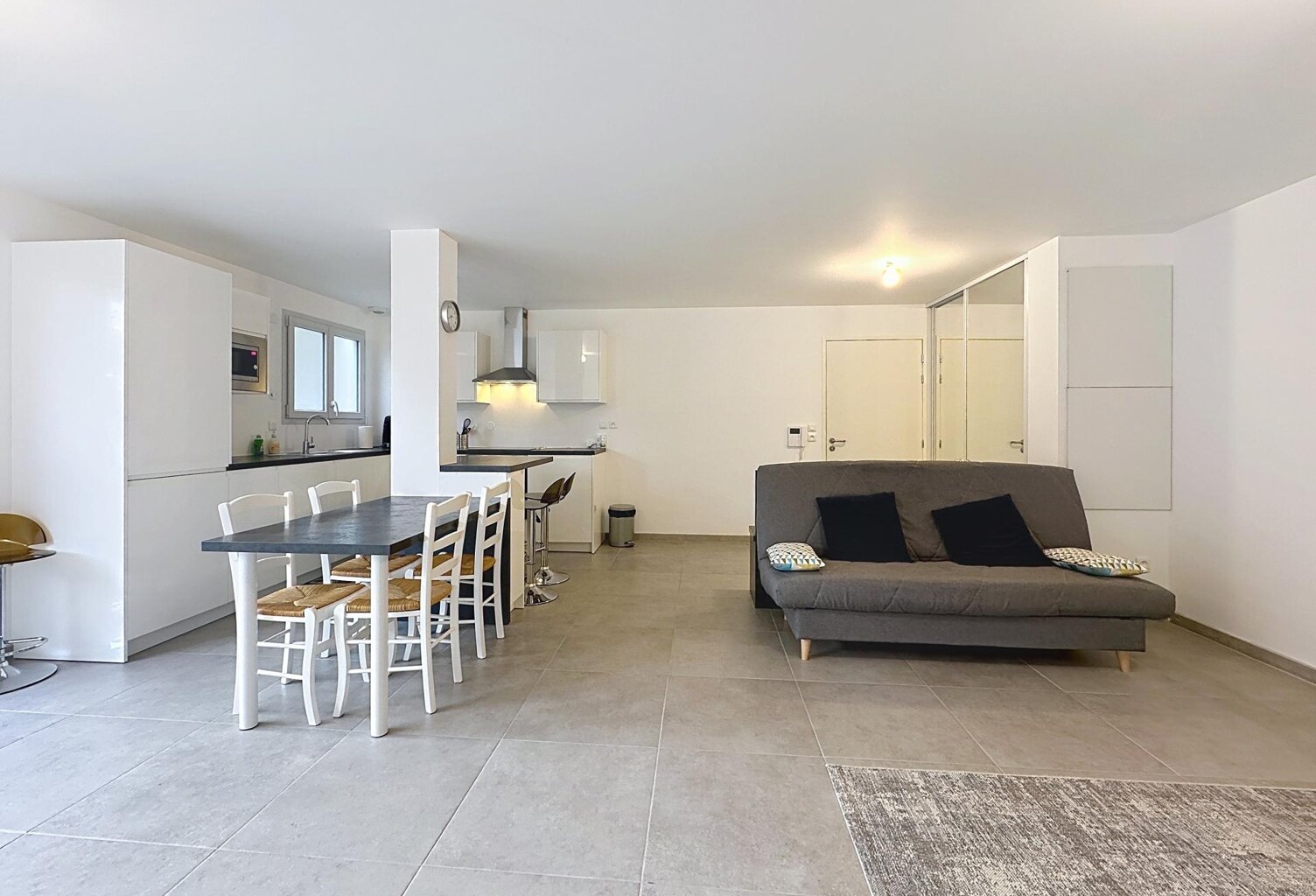 Appartement T3 77 m² RDC - PIBRAC — photo 1