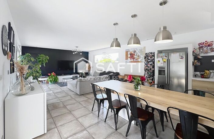 Maison contemporaine de plain-pied  142 m²  Terrain 927 m²  Montberon — photo 4