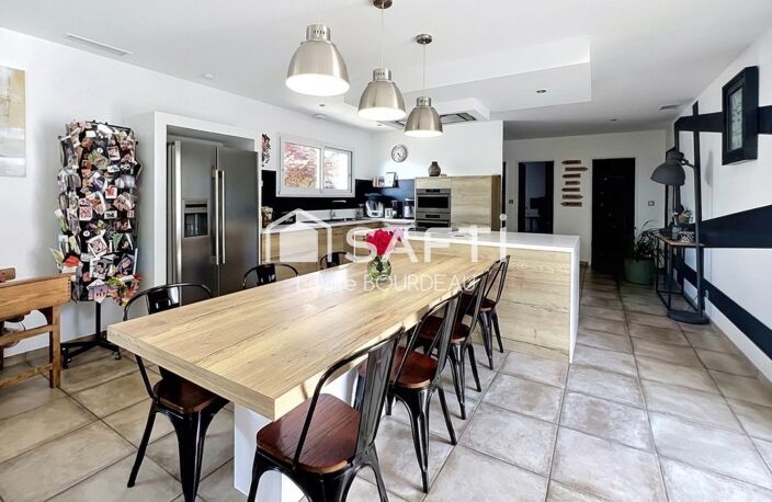 Maison contemporaine de plain-pied  142 m²  Terrain 927 m²  Montberon — photo 5