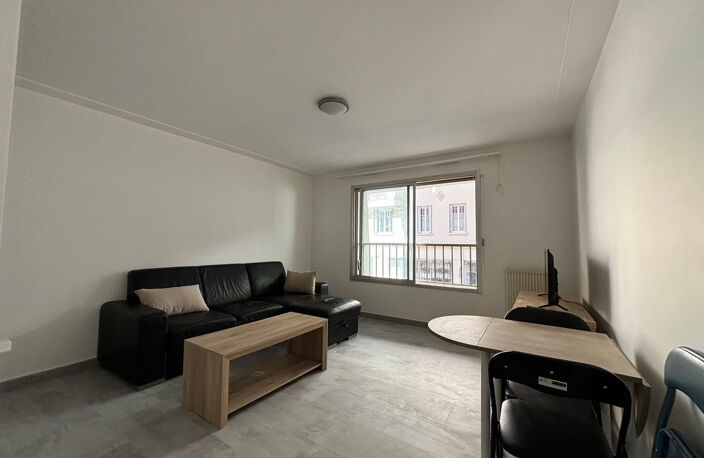 F1 28m2 MUSICIEN centre ville — photo 4