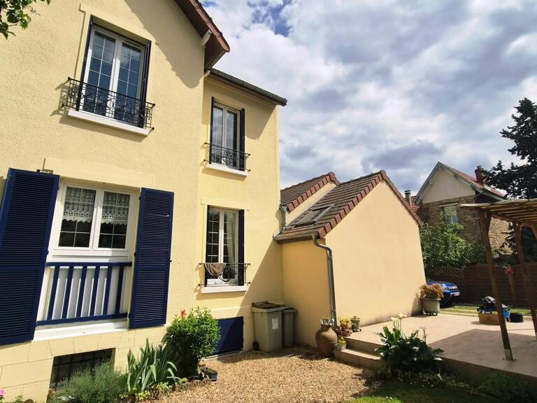 Grande Maison familiale   Calme absolu en impasse, à 10 min du centre-ville et de la gare — photo 1