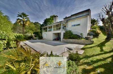Maison d'Exception de 230m2 avec Piscine à Proximité du Centre-Ville de Brive — photo du bien