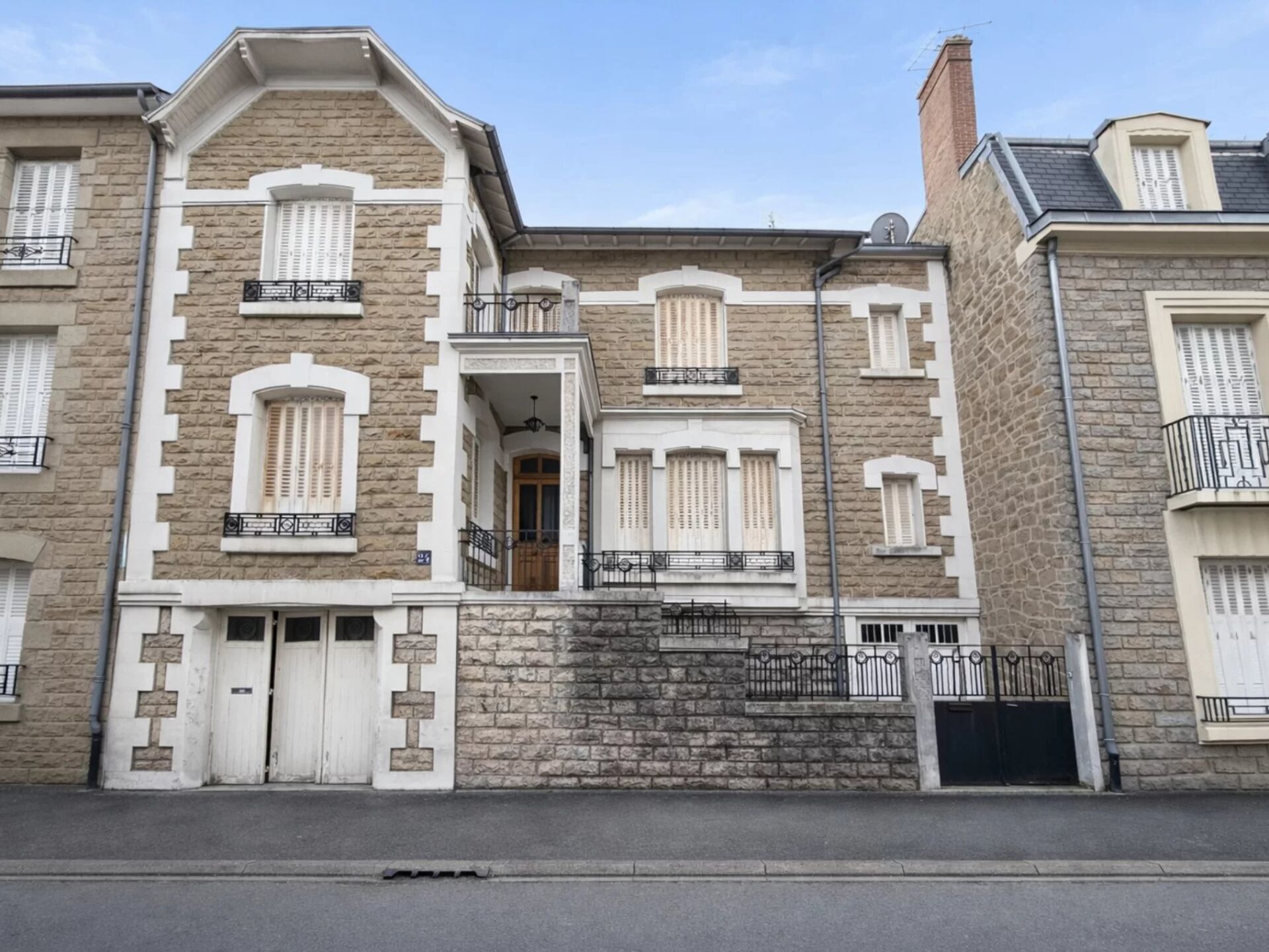 Maison 8 pièces 200 m² · à Brive-la-Gaillarde · 200 m² · 319 500 €