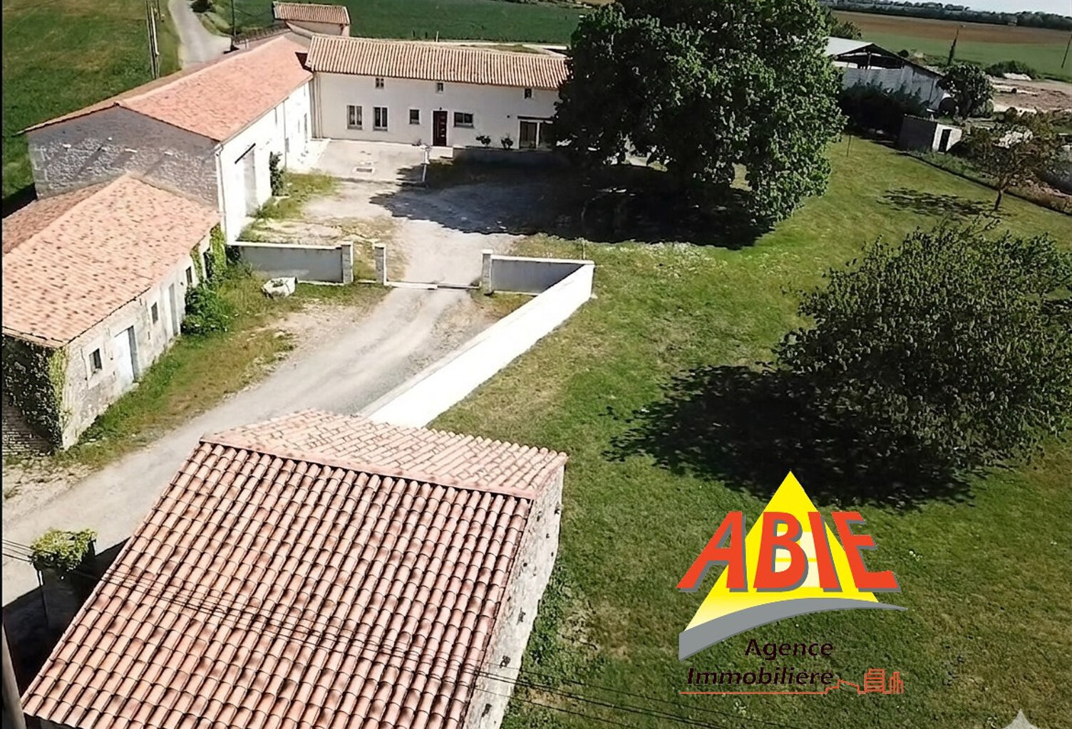 À vendre   Superbe propriété en pierre avec dépendances   Se — photo 1