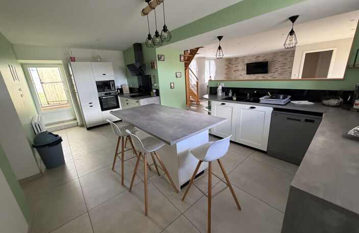 À vendre   Superbe propriété en pierre avec dépendances   Se — photo 2