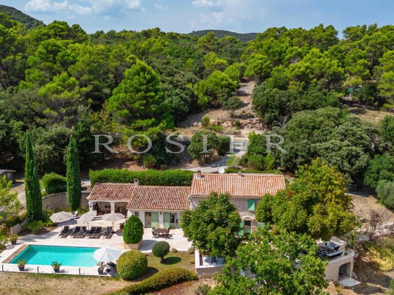 Mas avec vue panoramique imprenable et piscine sur trois hectare — photo 1