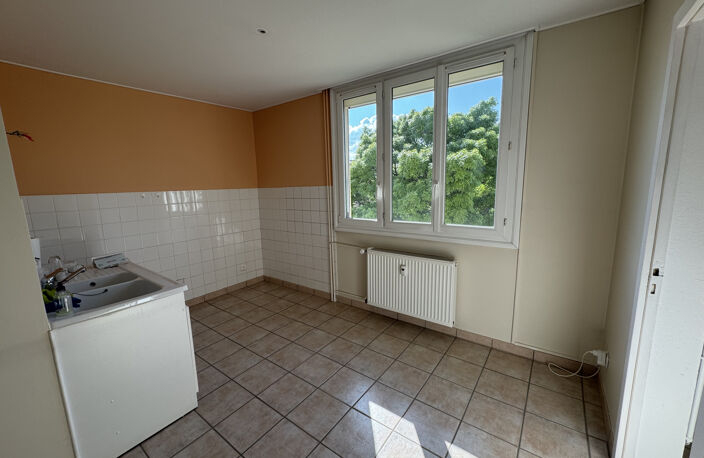 Appartement T4 76m2 avec balcon et garage à ANNONAY — photo 2