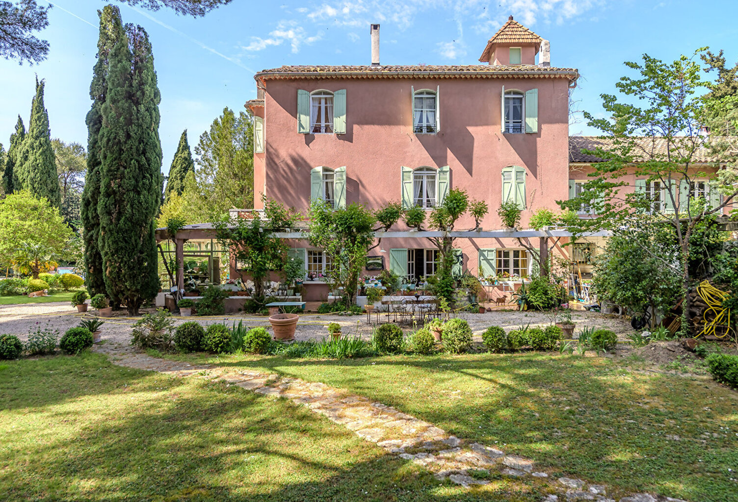 Parc naturel des Alpilles Maison de maître  XIX eme siècle 648 m2 habitables  avec piscine et tennis — photo 1