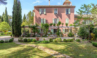 Maison 15 Pièces 648 m² à vendre à Orgon (13660)