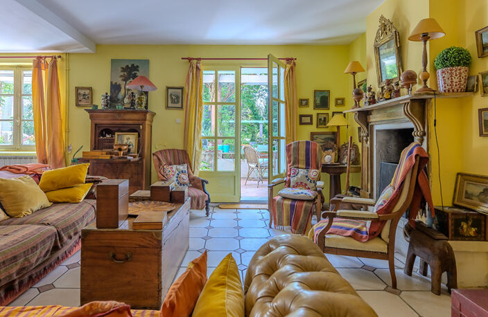 Parc naturel des Alpilles Maison de maître  XIX eme siècle 648 m2 habitables  avec piscine et tennis — photo 5