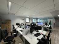 BUREAUX à LOUER — photo 2