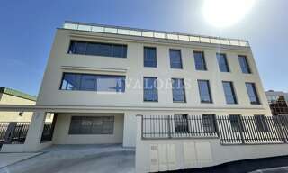 Bureau  80 m² à louer à Champagne-au-Mont-d'Or (69410)